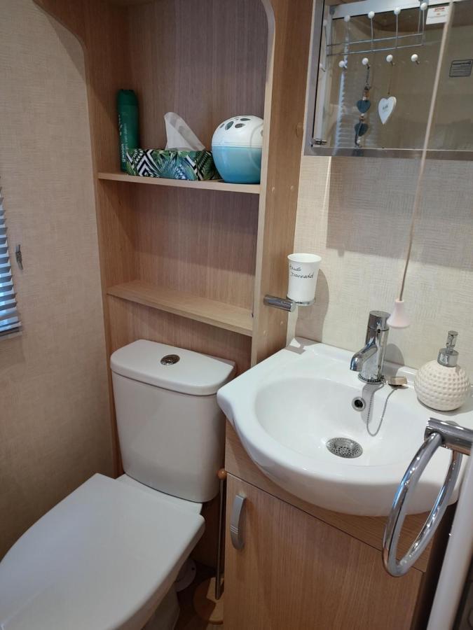 Chalet Met Veranda Aan Bosrand Vledder Экстерьер фото
