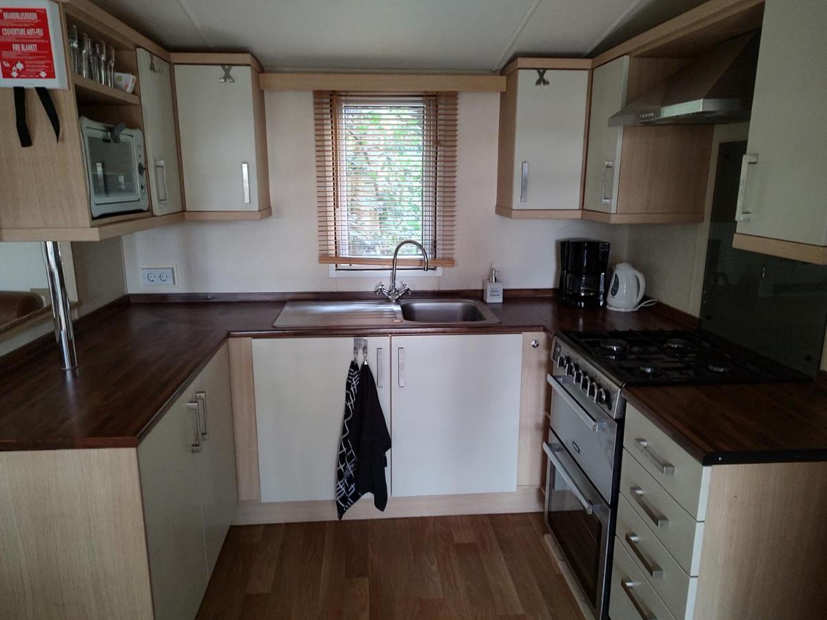 Chalet Met Veranda Aan Bosrand Vledder Экстерьер фото