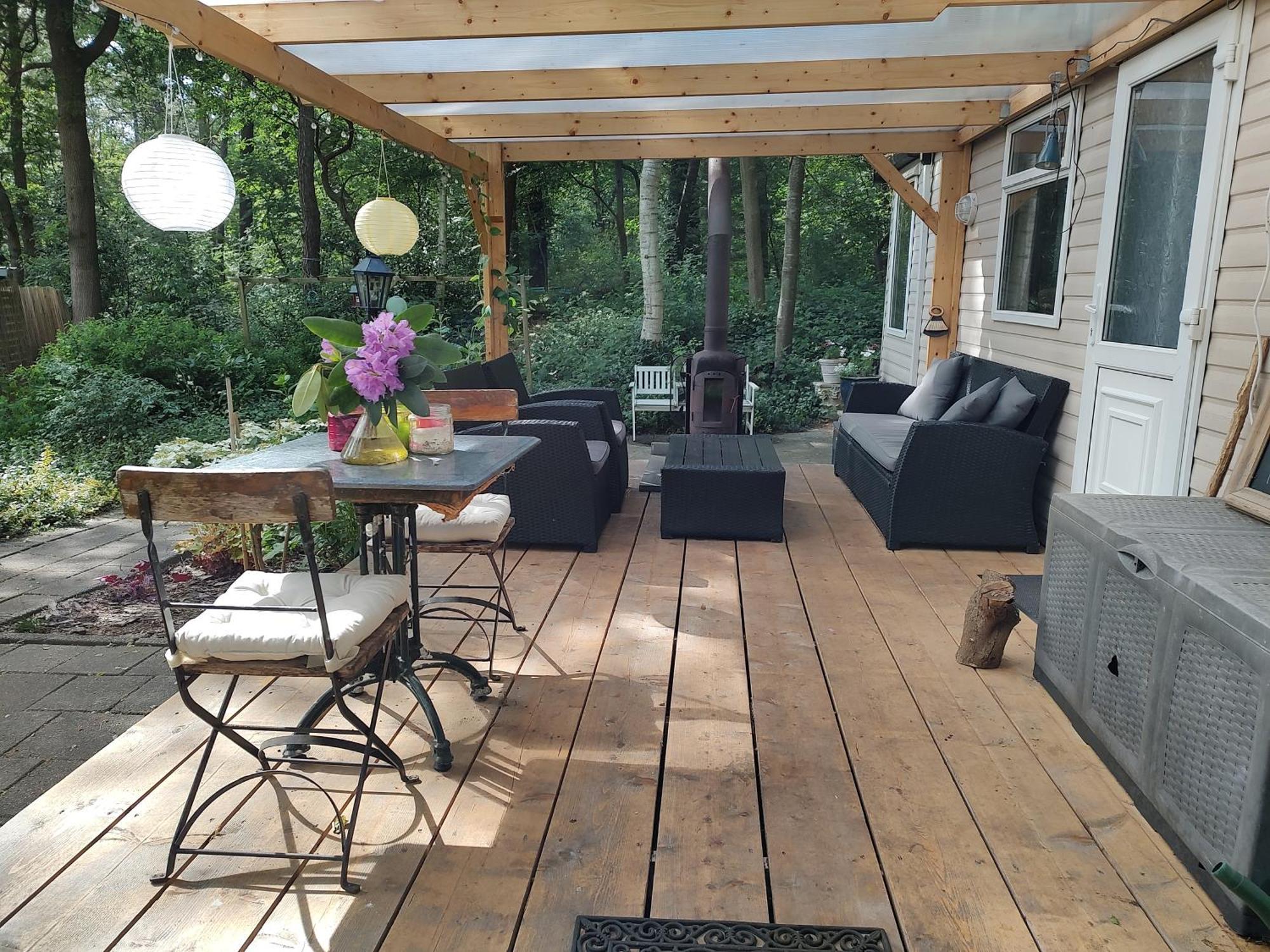 Chalet Met Veranda Aan Bosrand Vledder Экстерьер фото